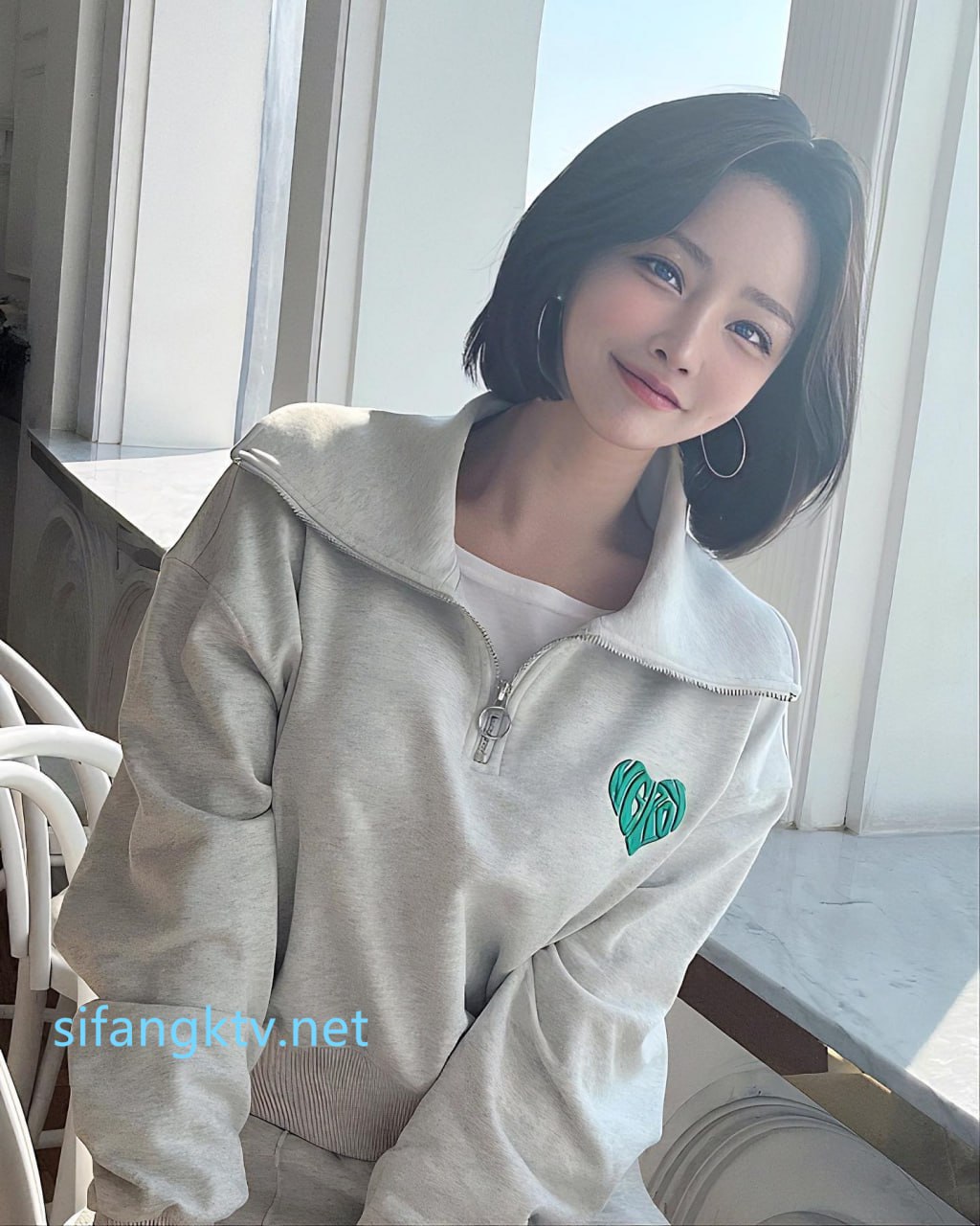 月乃露娜-【VR】HQ 劇的超高画質 脅迫！教育実習生 恥辱SEX 教頭とラブホに行く実習生を生徒が性裁